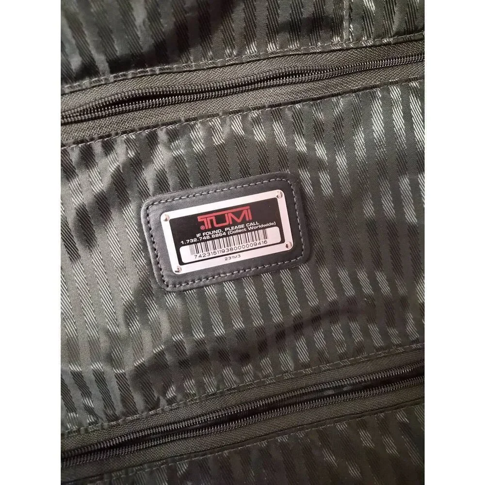 Tumi garmet bag